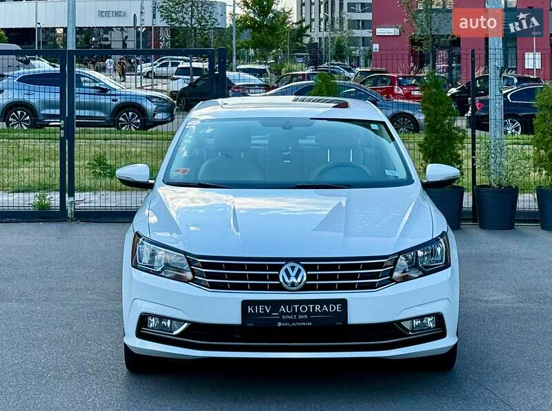 Седан Volkswagen Passat 2016 в Киеве