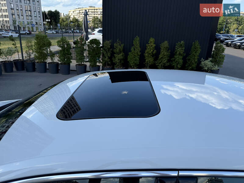 Седан Volkswagen Passat 2016 в Киеве