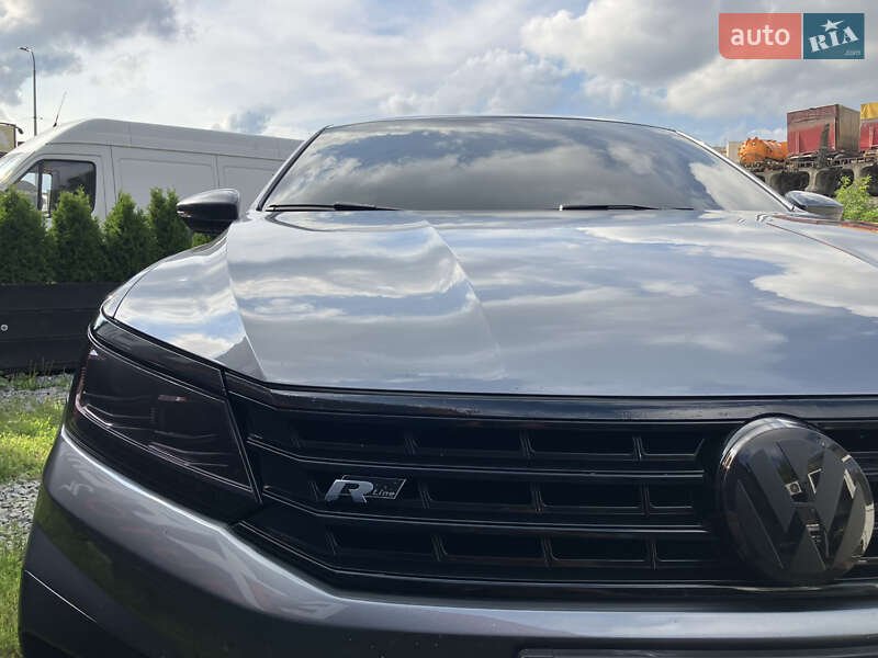Седан Volkswagen Passat 2017 в Львове