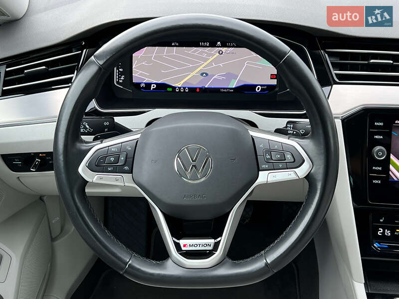 Универсал Volkswagen Passat 2022 в Луцке