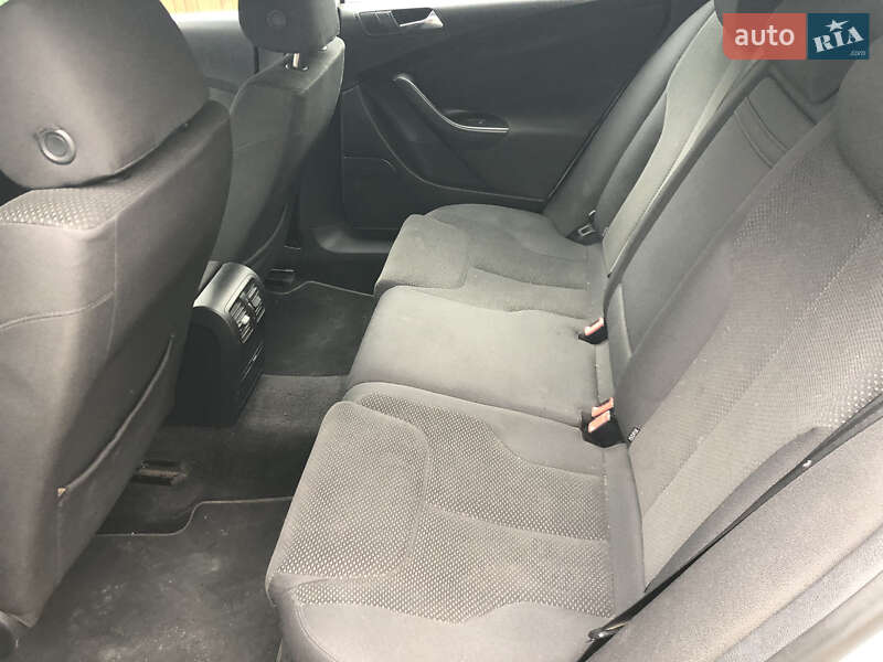Универсал Volkswagen Passat 2007 в Дубовом