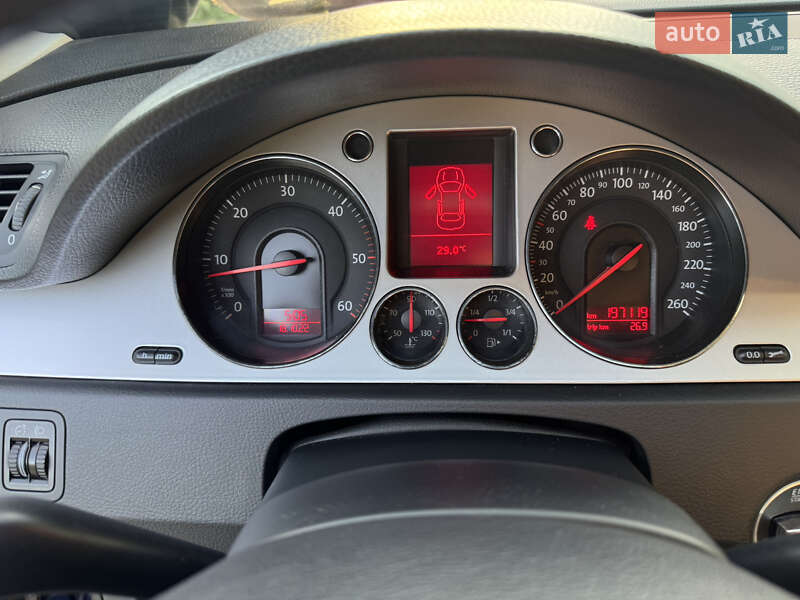 Универсал Volkswagen Passat 2008 в Умани