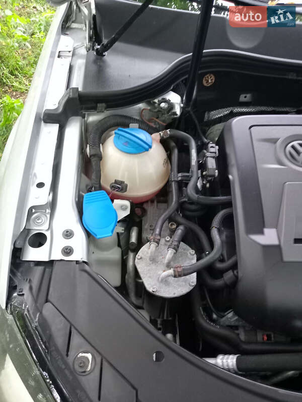 Універсал Volkswagen Passat 2014 в Києві
