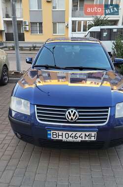 Седан Volkswagen Passat 2001 в 