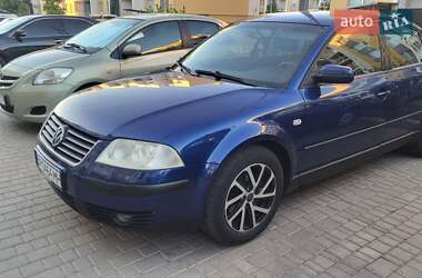 Седан Volkswagen Passat 2001 в Одессе