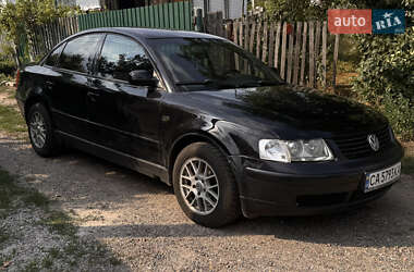 Седан Volkswagen Passat 2000 в Кам'янці