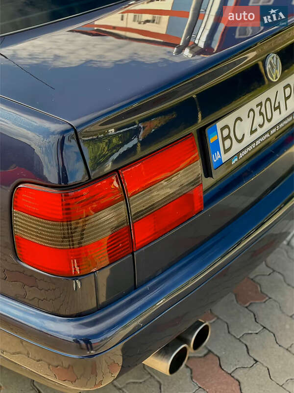 Седан Volkswagen Passat 1995 в Львові