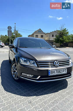 Седан Volkswagen Passat 2014 в Одесі