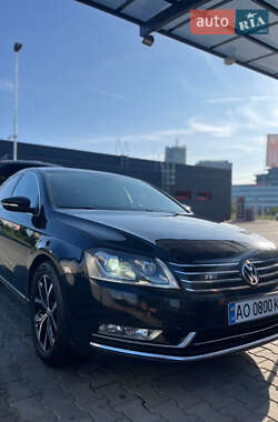Седан Volkswagen Passat 2011 в Іршаві
