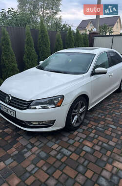 Седан Volkswagen Passat 2014 в Киеве