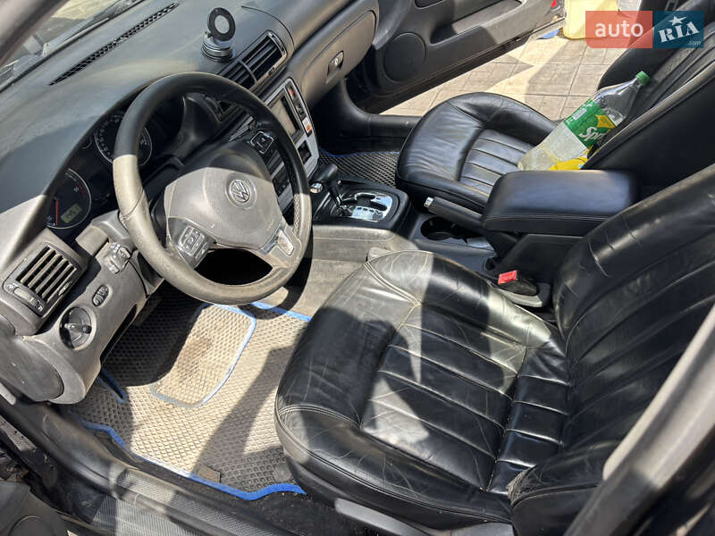 Універсал Volkswagen Passat 2001 в Добропіллі