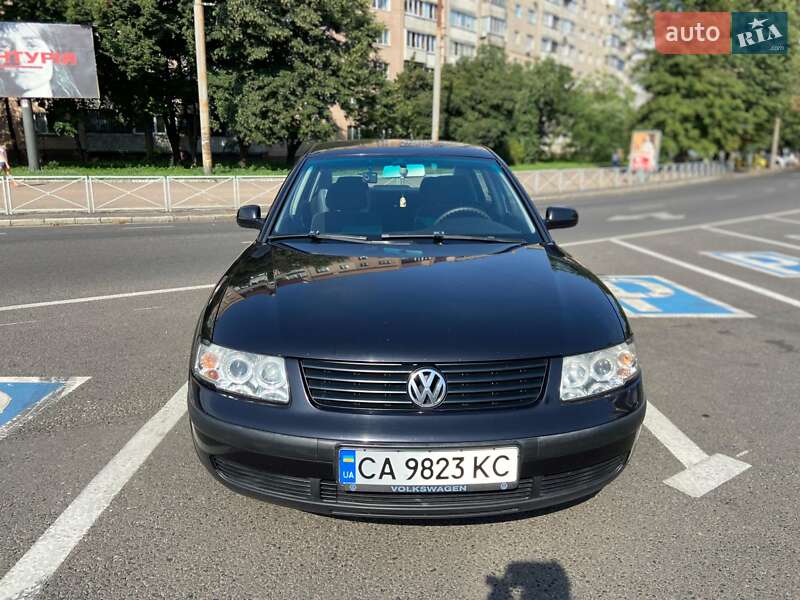 Седан Volkswagen Passat 2000 в Черкассах