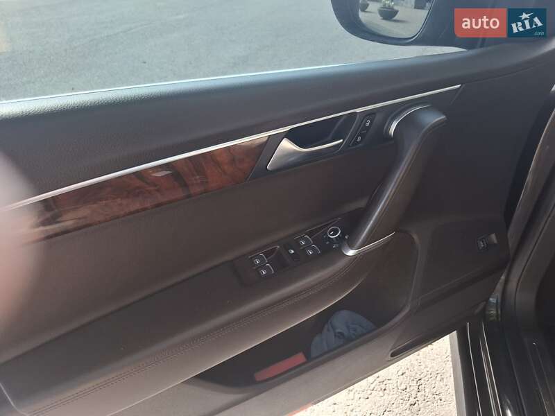 Седан Volkswagen Passat 2011 в Полтаві