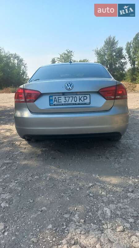Седан Volkswagen Passat 2012 в Кривом Роге