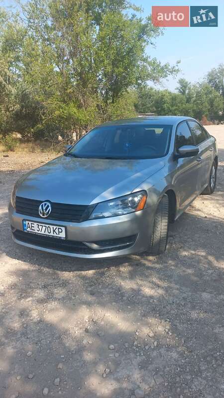 Седан Volkswagen Passat 2012 в Кривом Роге