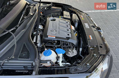 Седан Volkswagen Passat 2015 в 