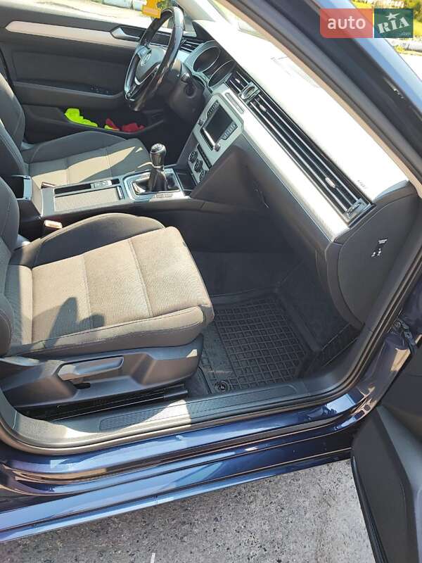 Универсал Volkswagen Passat 2017 в Львове