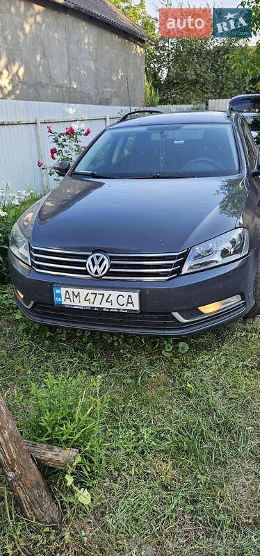 Универсал Volkswagen Passat 2012 в Киеве