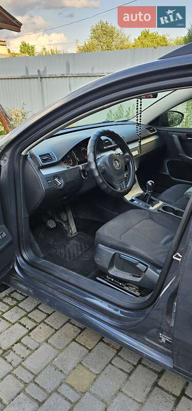 Универсал Volkswagen Passat 2012 в Киеве