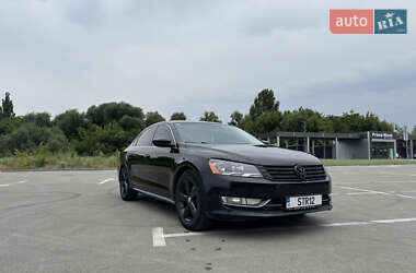 Седан Volkswagen Passat 2011 в Ирпене