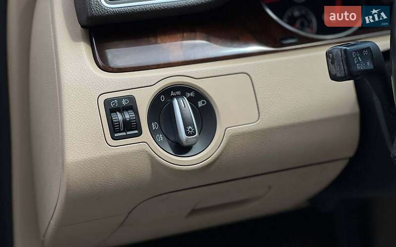 Универсал Volkswagen Passat 2012 в Ивано-Франковске