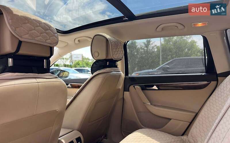 Универсал Volkswagen Passat 2012 в Ивано-Франковске