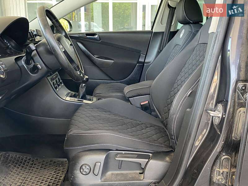 Универсал Volkswagen Passat 2006 в Николаеве