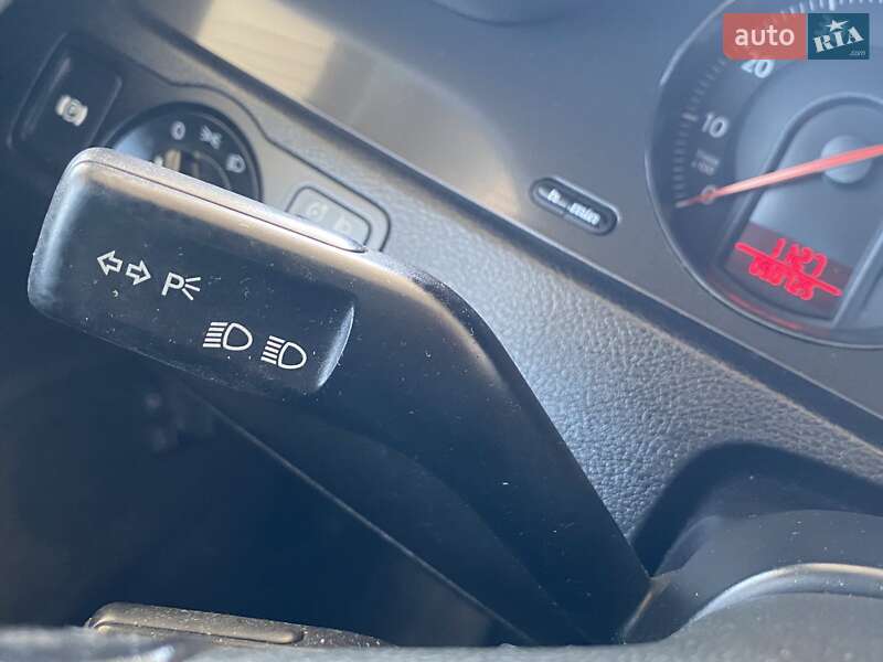 Универсал Volkswagen Passat 2006 в Николаеве