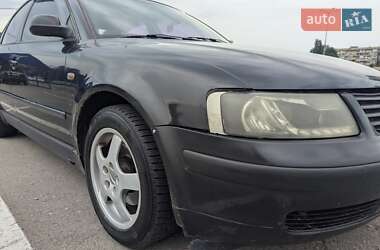 Седан Volkswagen Passat 1999 в Буче
