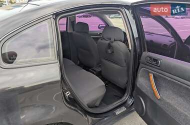 Седан Volkswagen Passat 1999 в Буче