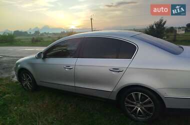 Седан Volkswagen Passat 2005 в Радивиліві