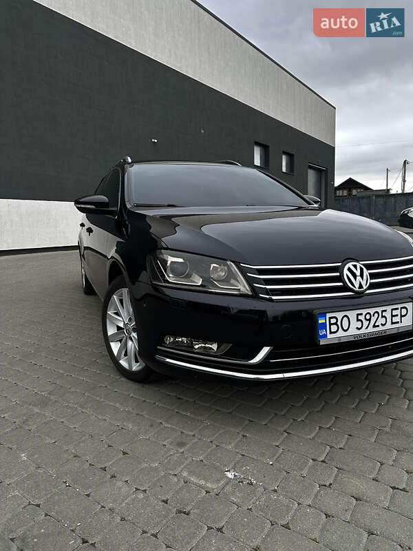 Универсал Volkswagen Passat 2011 в Тернополе