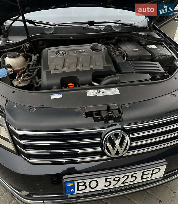 Универсал Volkswagen Passat 2011 в Тернополе
