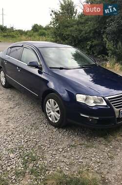 Седан Volkswagen Passat 2008 в Ладыжине