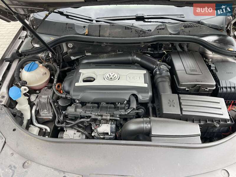 Универсал Volkswagen Passat 2011 в Чернигове