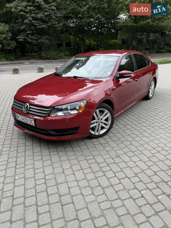 Седан Volkswagen Passat 2014 в Львове