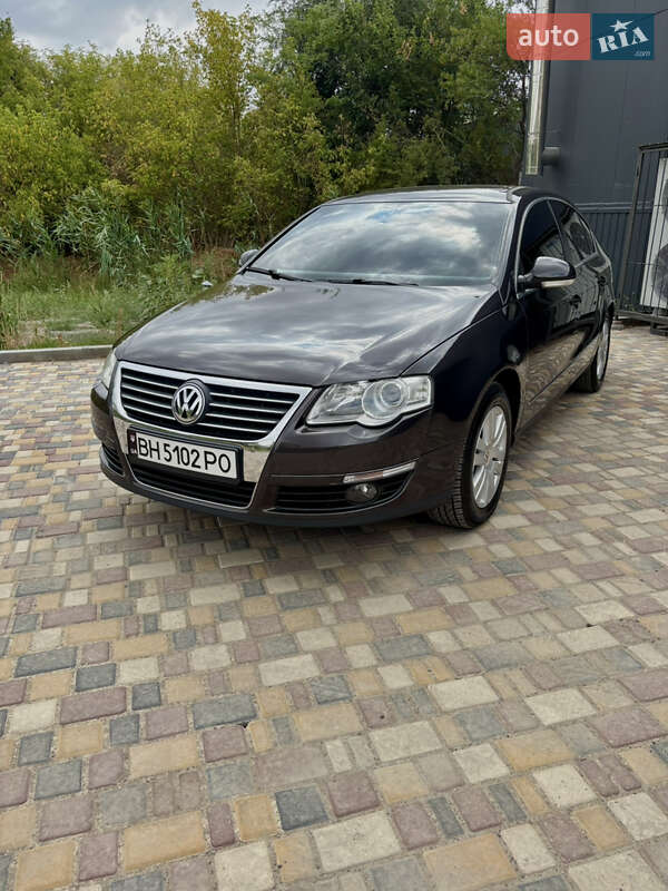 Седан Volkswagen Passat 2006 в Вознесенске