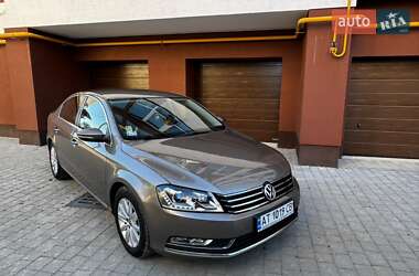 Седан Volkswagen Passat 2011 в Івано-Франківську