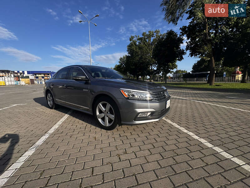 Седан Volkswagen Passat 2016 в Коломые
