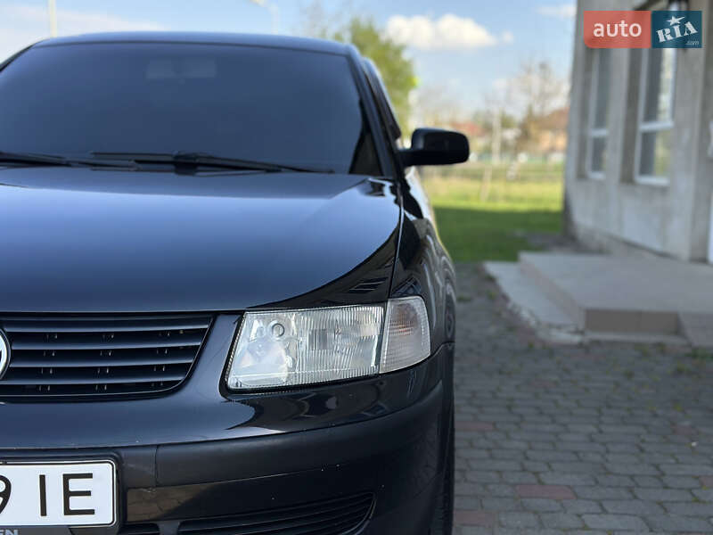 Седан Volkswagen Passat 2000 в Косове