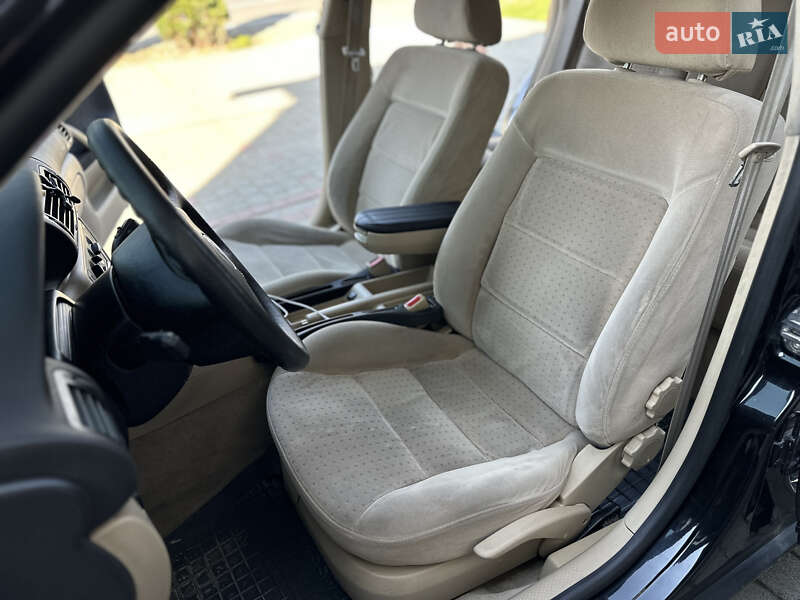 Седан Volkswagen Passat 2000 в Косове