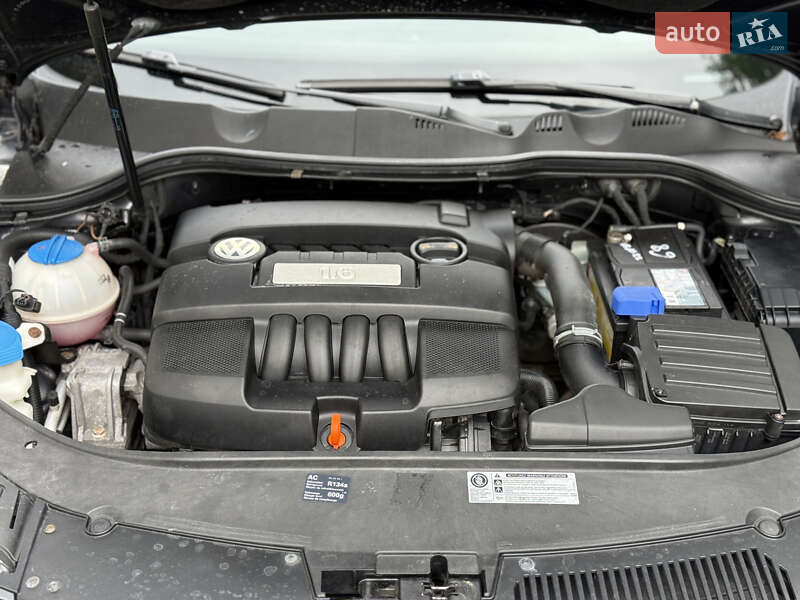 Седан Volkswagen Passat 2010 в Стрию