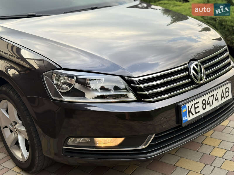 Седан Volkswagen Passat 2011 в Днепре