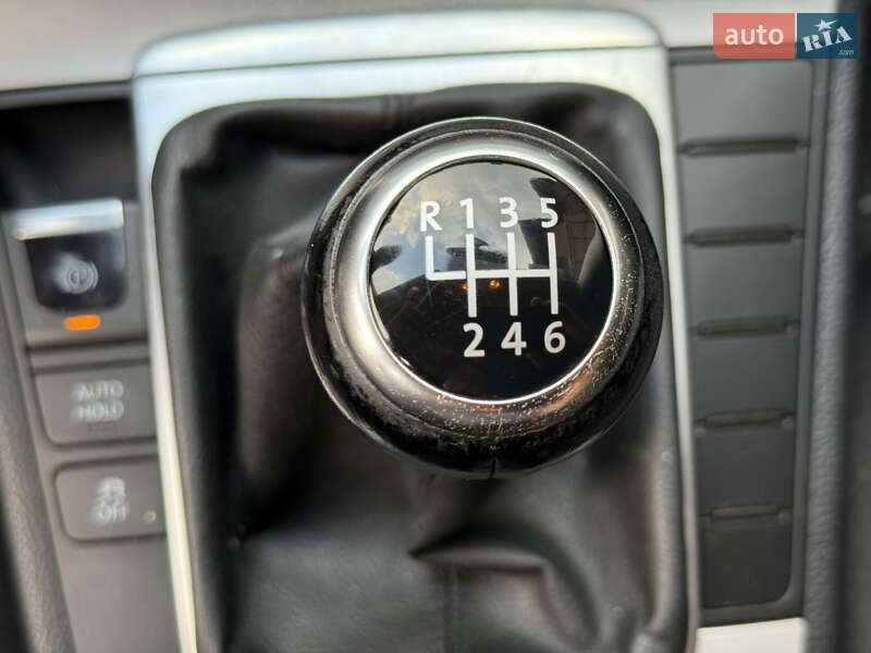 Седан Volkswagen Passat 2011 в Днепре