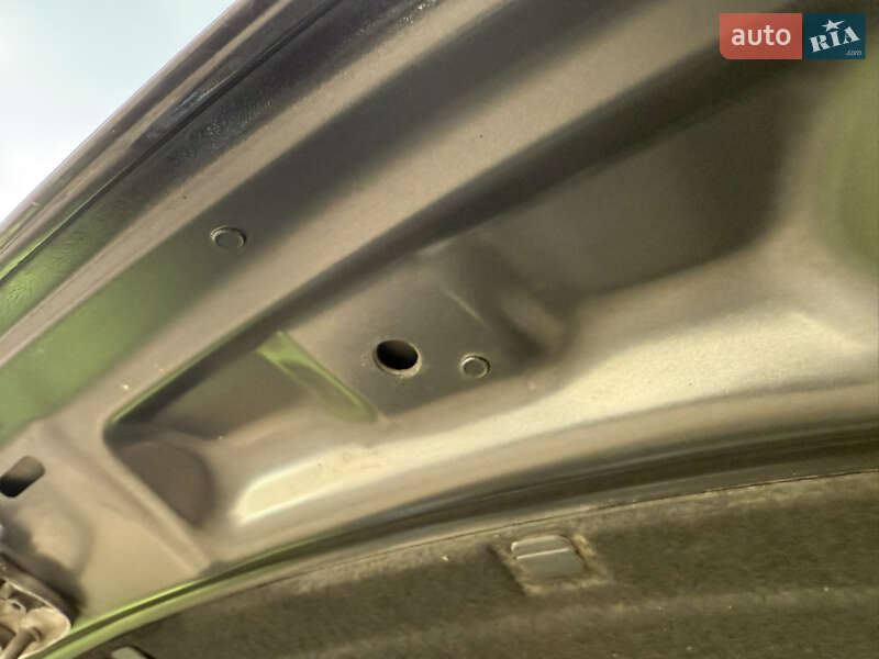 Седан Volkswagen Passat 2011 в Днепре