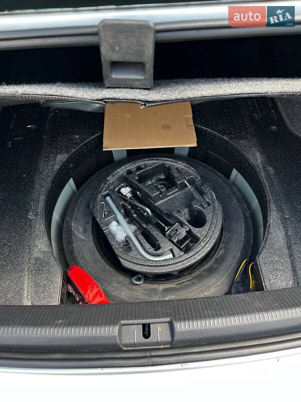 Седан Volkswagen Passat 2014 в Кременчуге