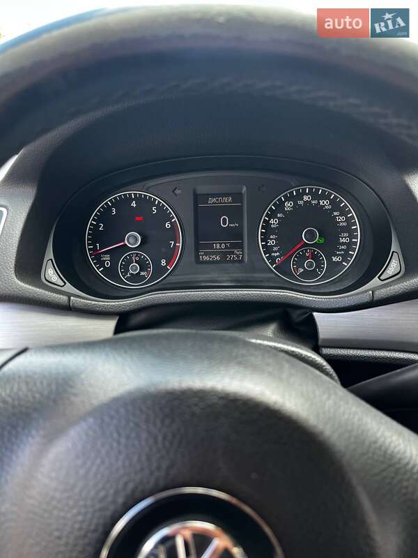 Седан Volkswagen Passat 2014 в Кременчуге