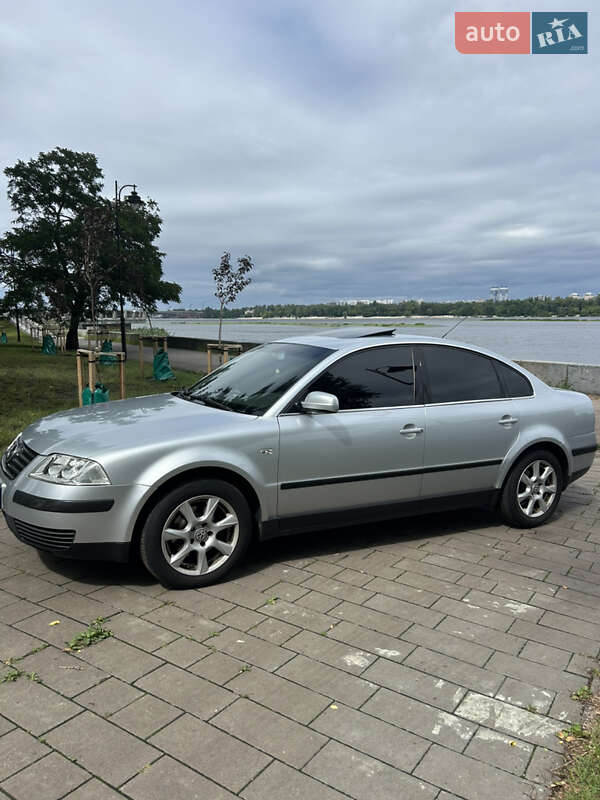 Volkswagen Passat 2003