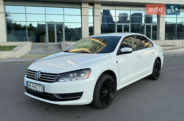 Седан Volkswagen Passat 2014 в Днепре
