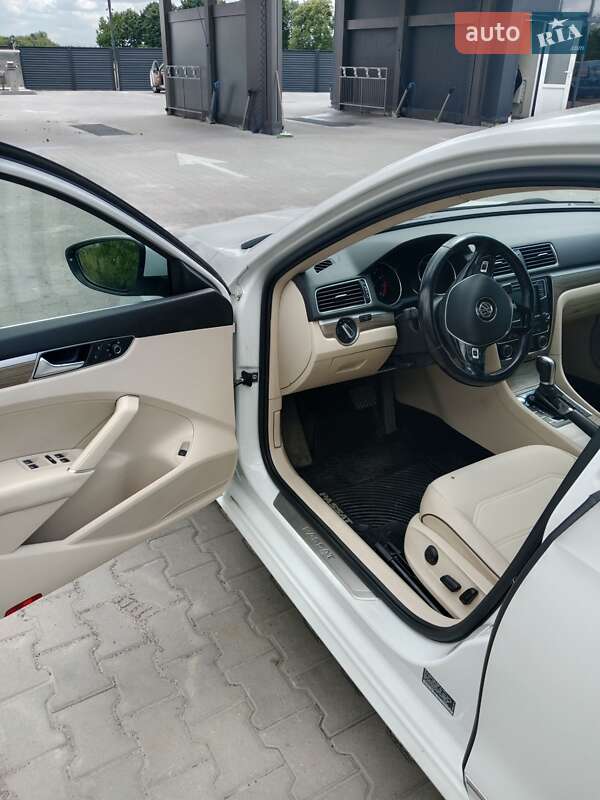 Седан Volkswagen Passat 2017 в Львове
